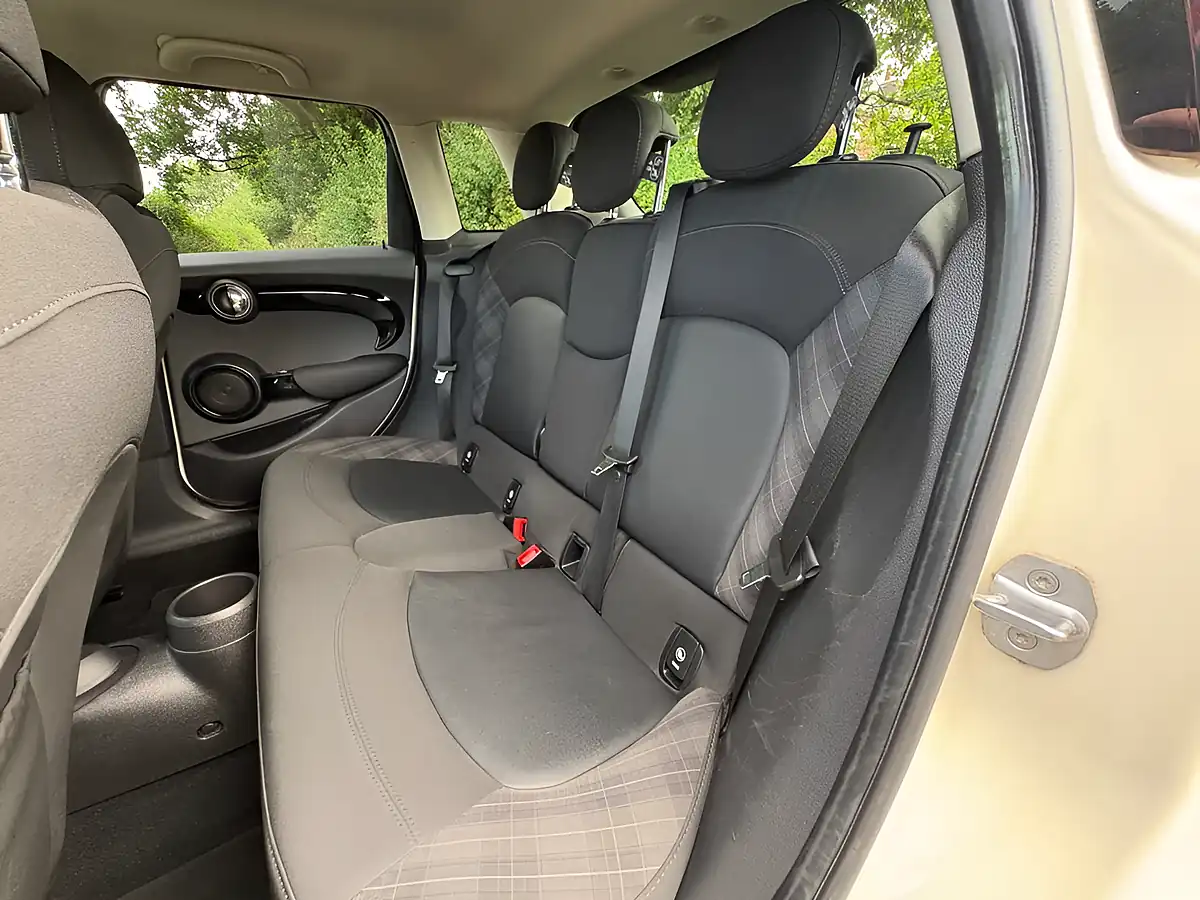 Used 2018 MINI Hatch Cooper White - Interior and Exterior details 15