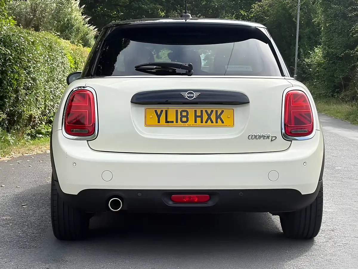 Used 2018 MINI Hatch Cooper White - Interior and Exterior details 7