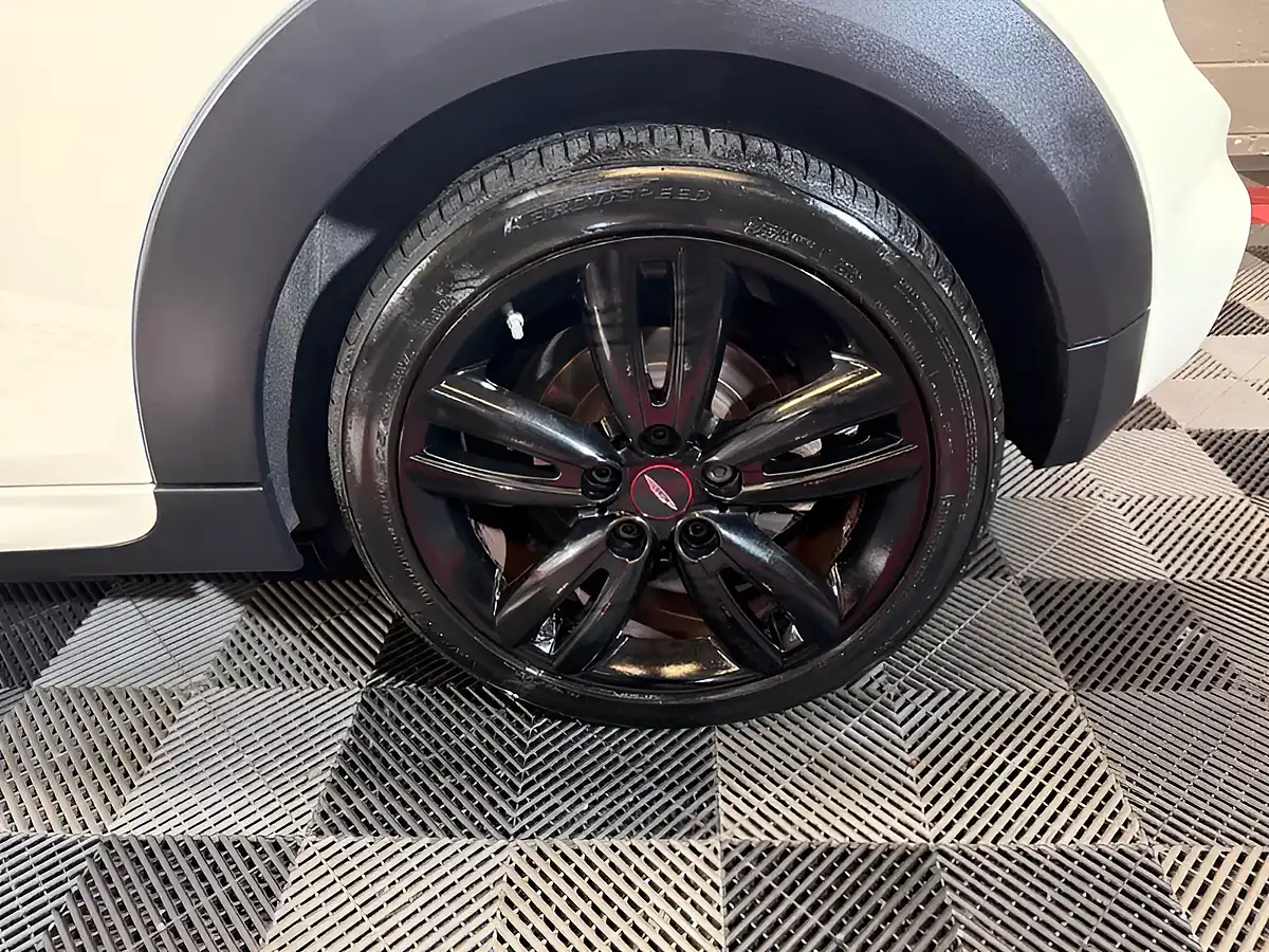 Used 2018 MINI Hatch Cooper White - Interior and Exterior details 13
