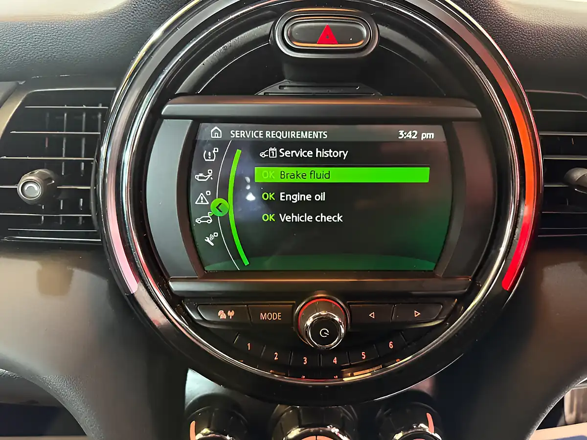 Used 2018 MINI Hatch Cooper White - Interior and Exterior details 14