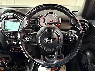 Used 2018 MINI Hatch Cooper White - Interior and Exterior details 15