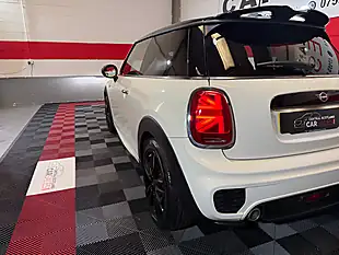 Used 2018 MINI Hatch Cooper White - Interior and Exterior details 18