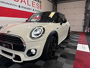 Used 2018 MINI Hatch Cooper White - Interior and Exterior details 8