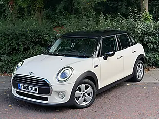 Used 2018 MINI Hatch Cooper White - Interior and Exterior details 8