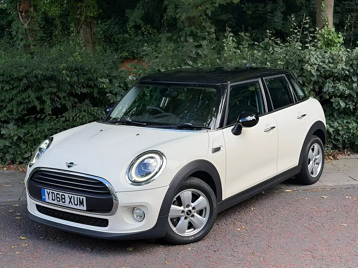 Used 2018 MINI Hatch Cooper White - Interior and Exterior details 8