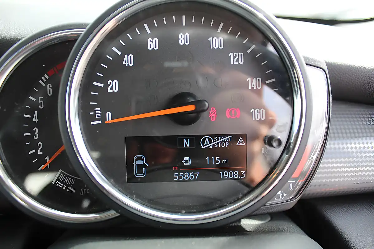 Used 2018 MINI Hatch Cooper White - Interior and Exterior details 19