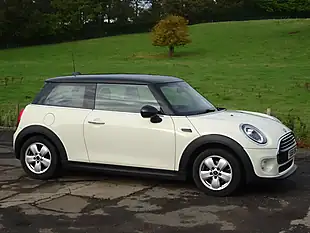 Used 2018 MINI Hatch Cooper White - Interior and Exterior details 16