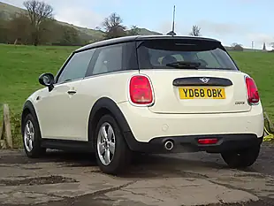 Used 2018 MINI Hatch Cooper White - Interior and Exterior details 3