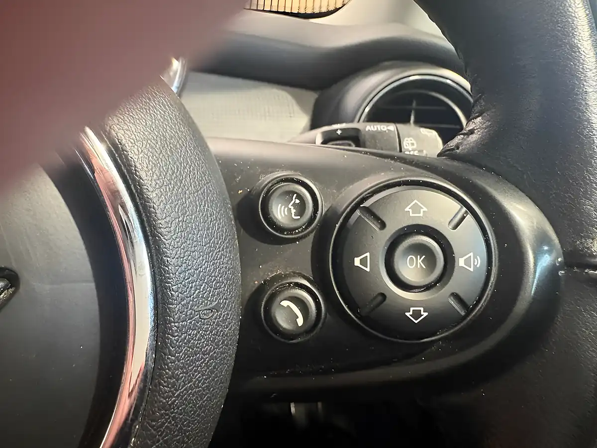 Used 2018 MINI Hatch Cooper White - Interior and Exterior details 14