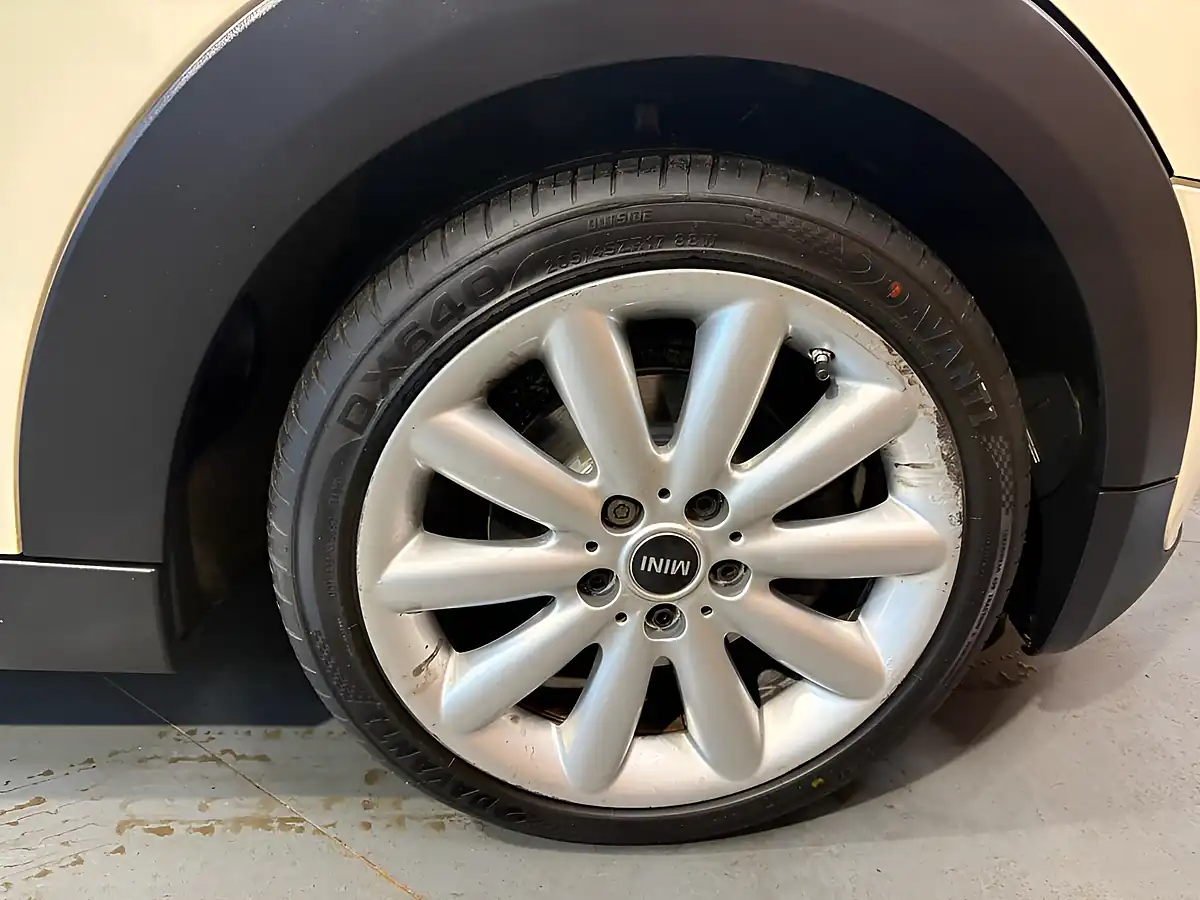 Used 2018 MINI Hatch Cooper White - Interior and Exterior details 17