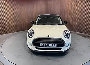 Used 2018 MINI Hatch Cooper White - Interior and Exterior details 2