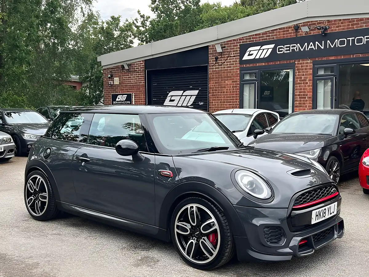 Used 2018 MINI Hatch John Cooper Works Grey - Front View