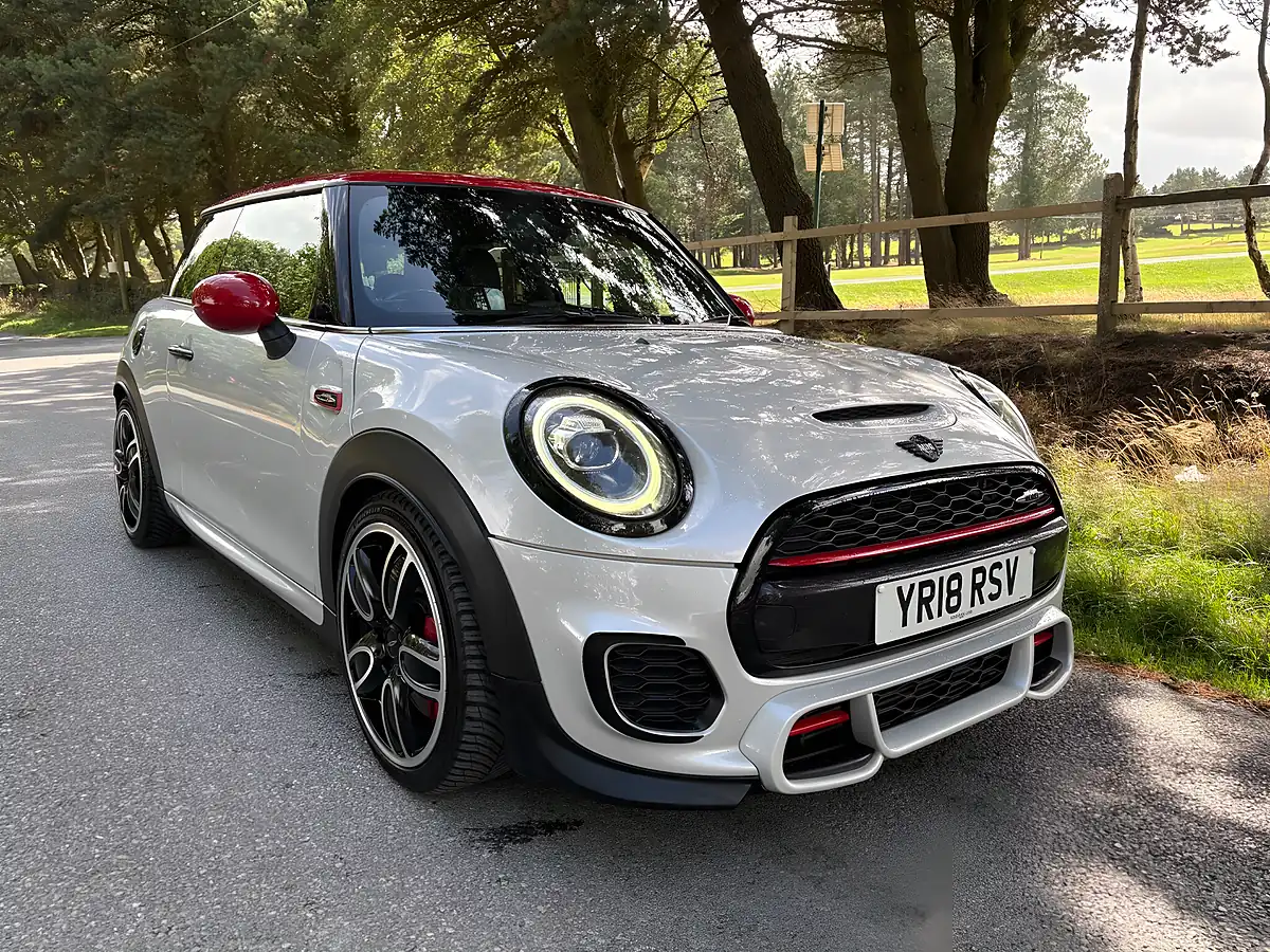 Used 2018 MINI Hatch John Cooper Works Silver - Front View