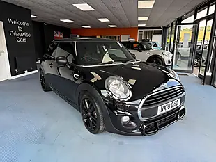 Used 2018 MINI Hatch One Black - Interior and Exterior details 3