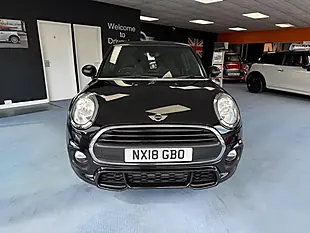 Used 2018 MINI Hatch One Black - Interior and Exterior details 4