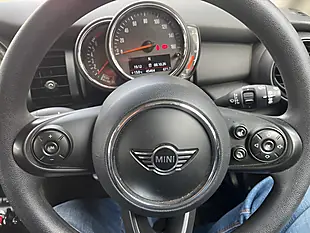 Used 2018 MINI Hatch One White - Interior and Exterior details 11