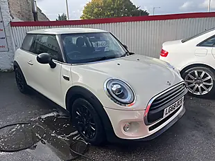 Used 2018 MINI Hatch One White - Interior and Exterior details 2