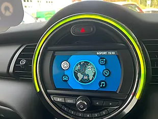 Used 2018 MINI Hatch One White - Interior and Exterior details 7