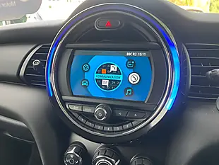 Used 2018 MINI Hatch One White - Interior and Exterior details 8