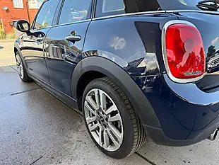 Used 2018 MINI Hatch Seven Blue - Interior and Exterior details 10