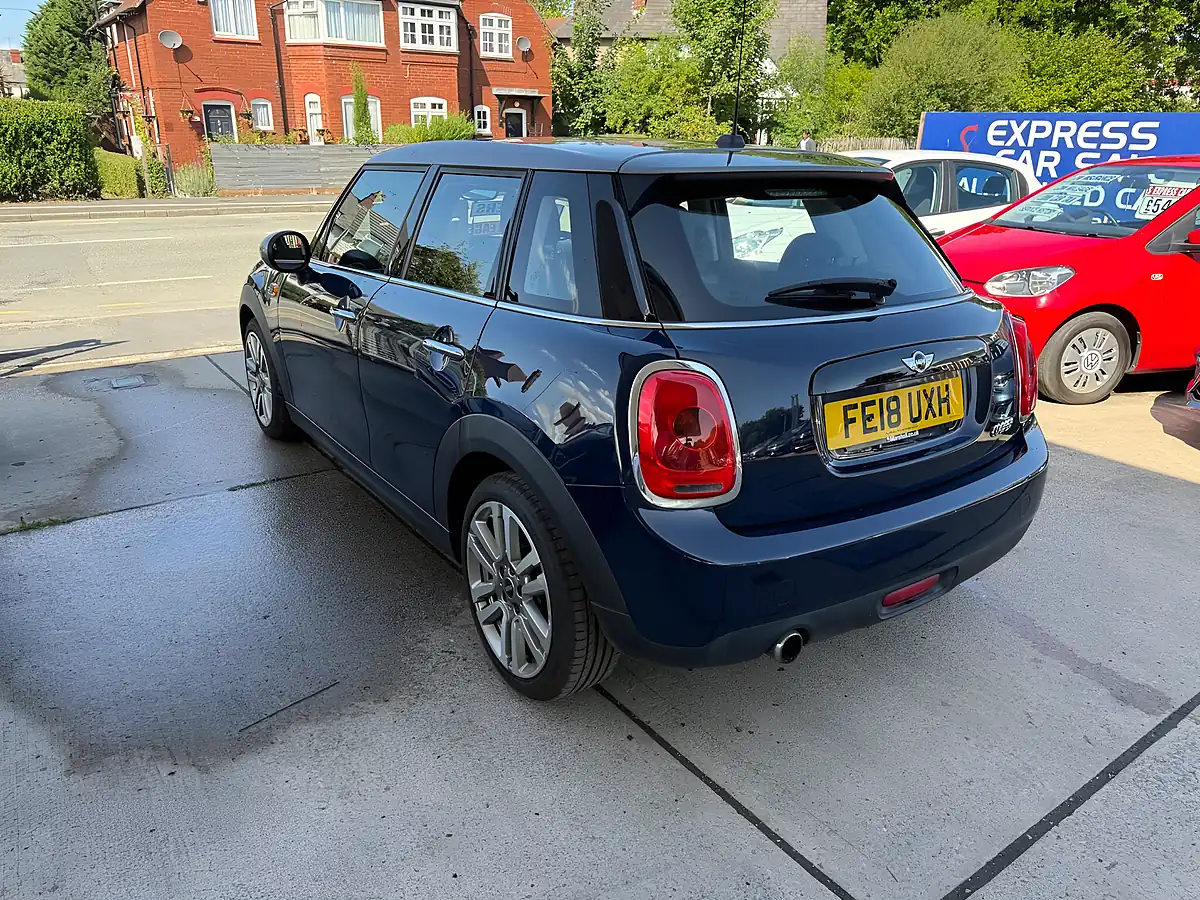 Used 2018 MINI Hatch Seven Blue - Interior and Exterior details 5
