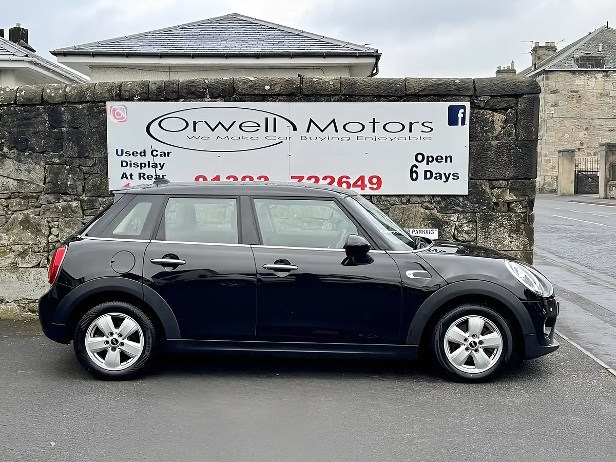 Used 2018 MINI Hatchback Cooper Black - Interior and Exterior details 3