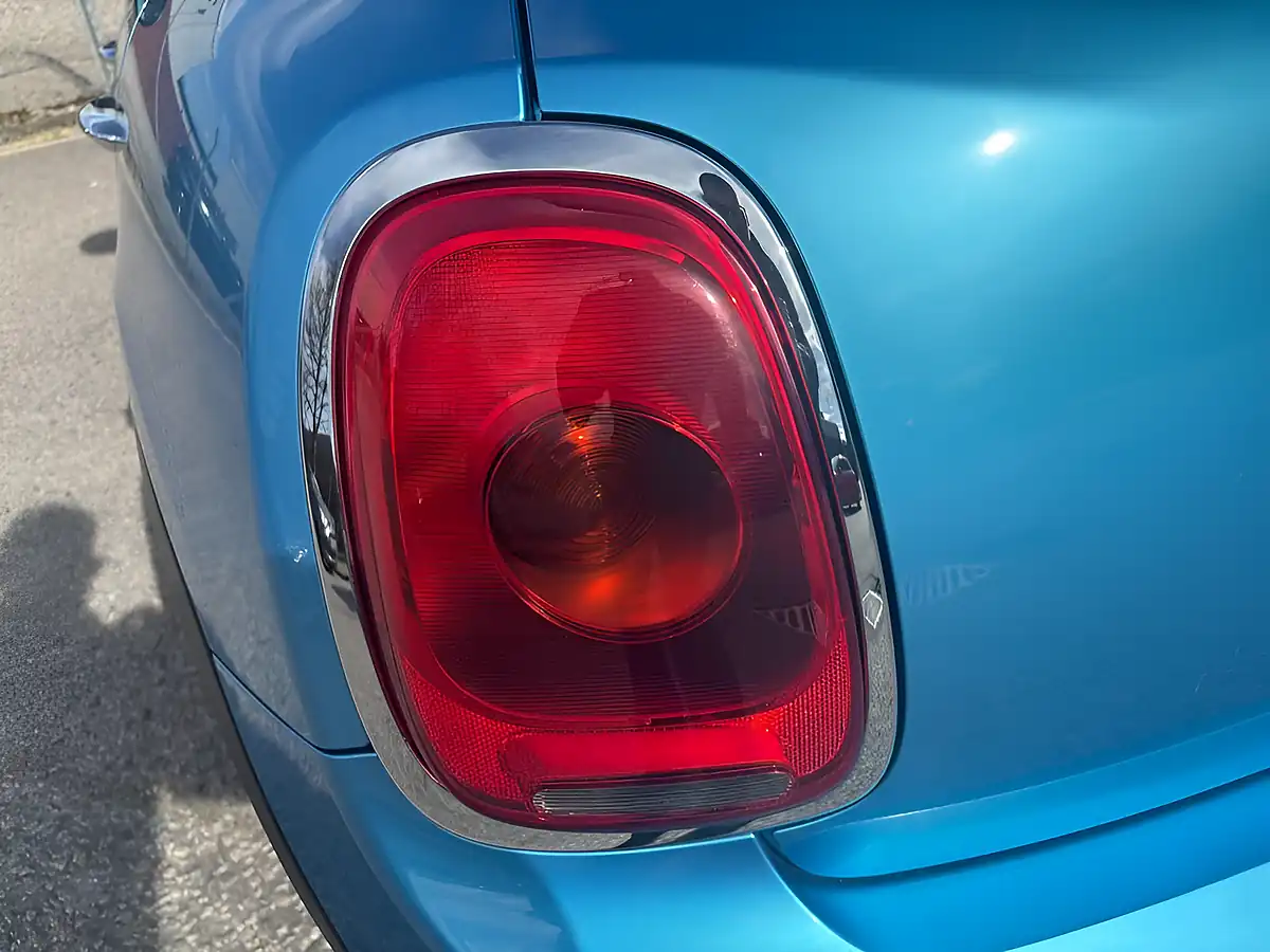 Used 2018 MINI Hatchback Cooper Blue - Interior and Exterior details 18