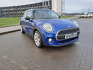 Used 2018 MINI Hatchback One Blue - Interior and Exterior details 12