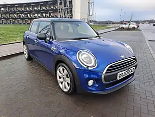 Used 2018 MINI Hatchback One Blue - Interior and Exterior details 16