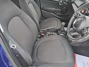 Used 2018 MINI Hatchback One Blue - Interior and Exterior details 2