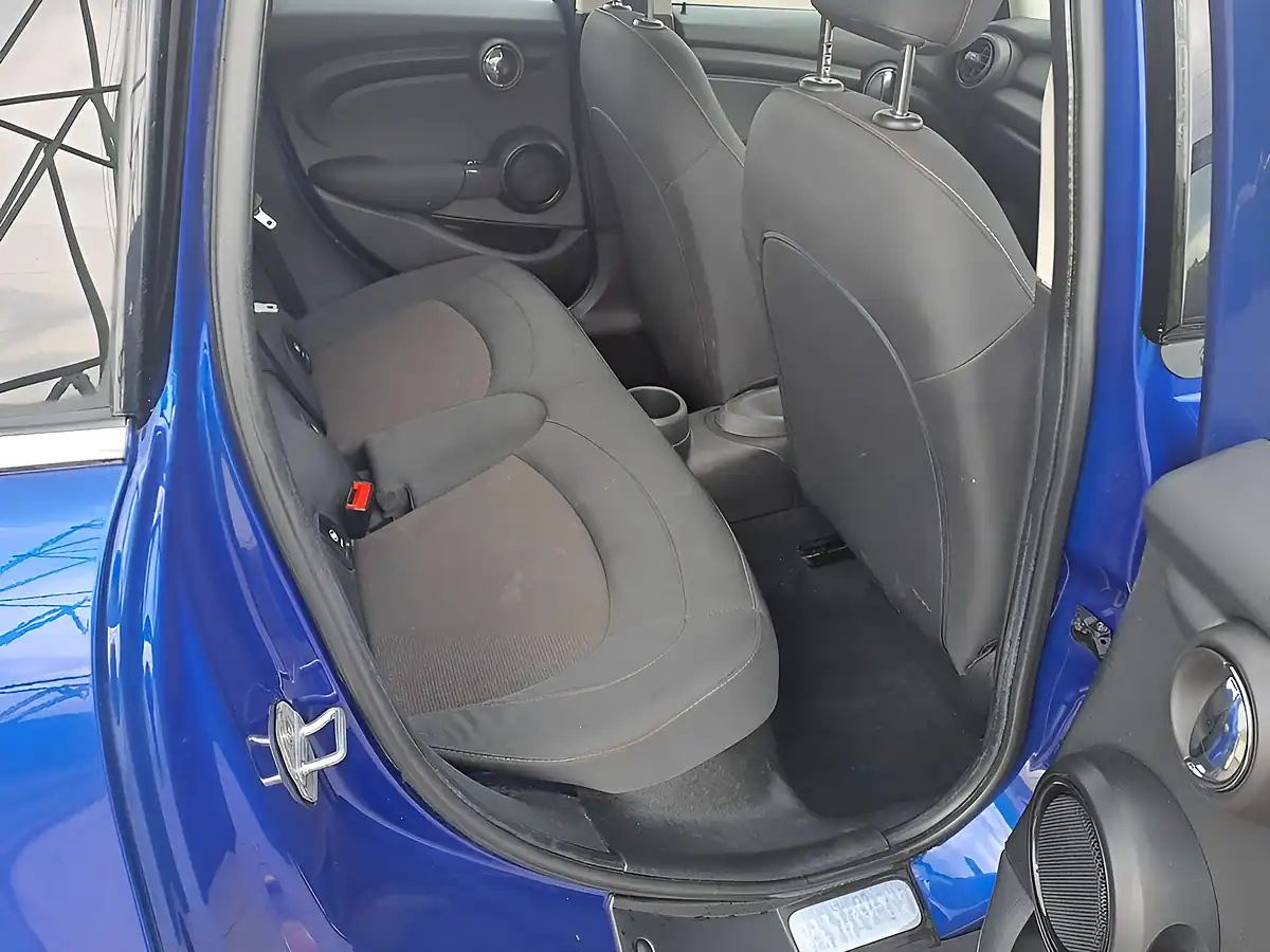 Used 2018 MINI Hatchback One Blue - Interior and Exterior details 5