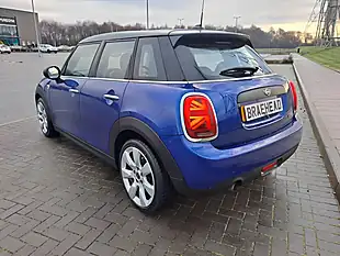 Used 2018 MINI Hatchback One Blue - Interior and Exterior details 7
