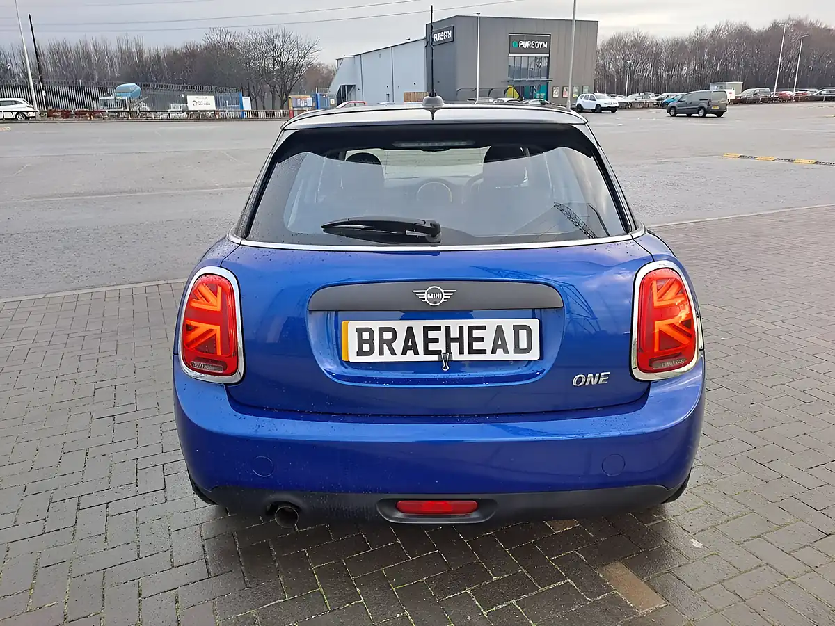 Used 2018 MINI Hatchback One Blue - Interior and Exterior details 8