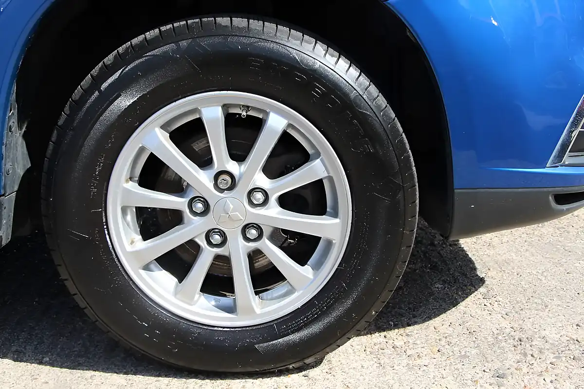 Used 2018 Mitsubishi Asx 2 Blue - Interior and Exterior details 11