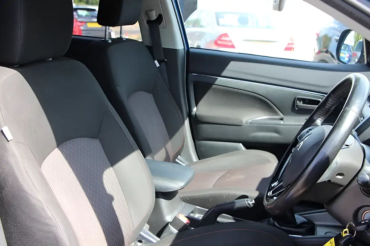 Used 2018 Mitsubishi Asx 2 Blue - Interior and Exterior details 14