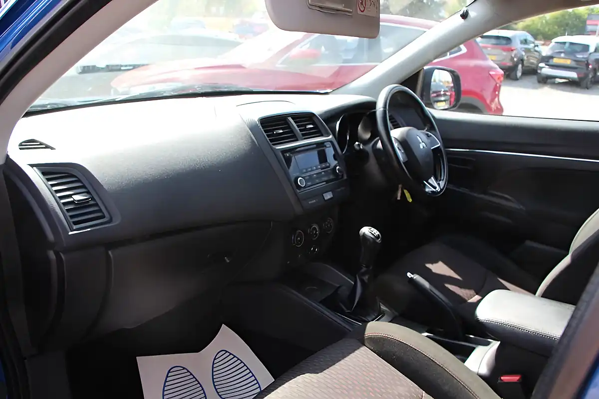 Used 2018 Mitsubishi Asx 2 Blue - Interior and Exterior details 16