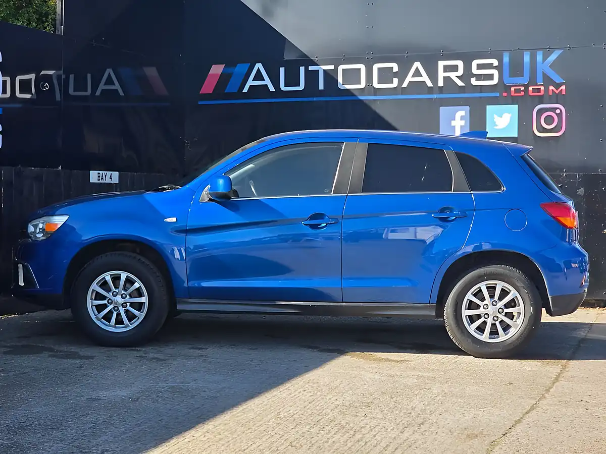 Used 2018 Mitsubishi Asx 2 Blue - Interior and Exterior details 8
