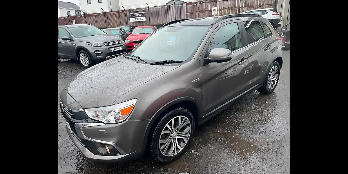 Used 2018 Mitsubishi Asx 4 Brown - Interior and Exterior details 7