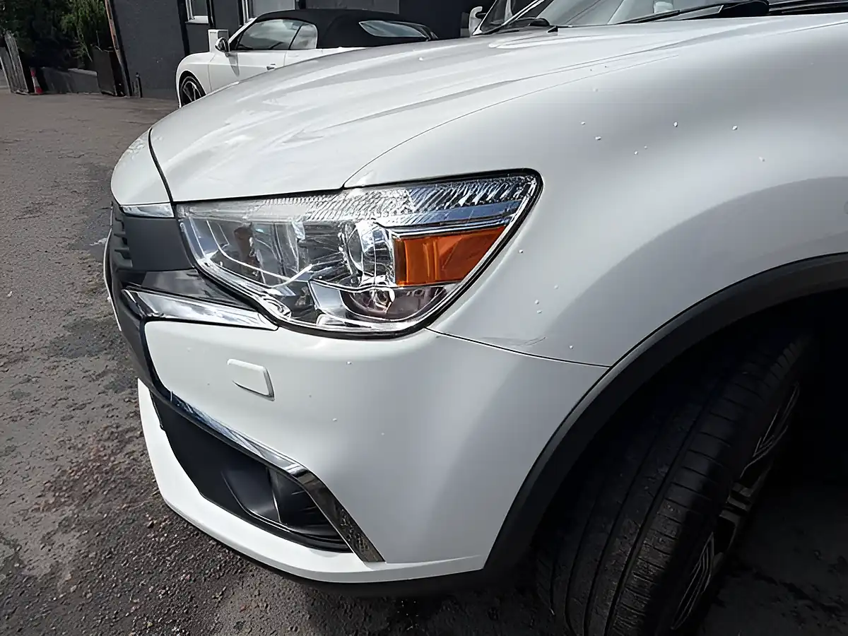 Used 2018 Mitsubishi Asx 4 White - Interior and Exterior details 10