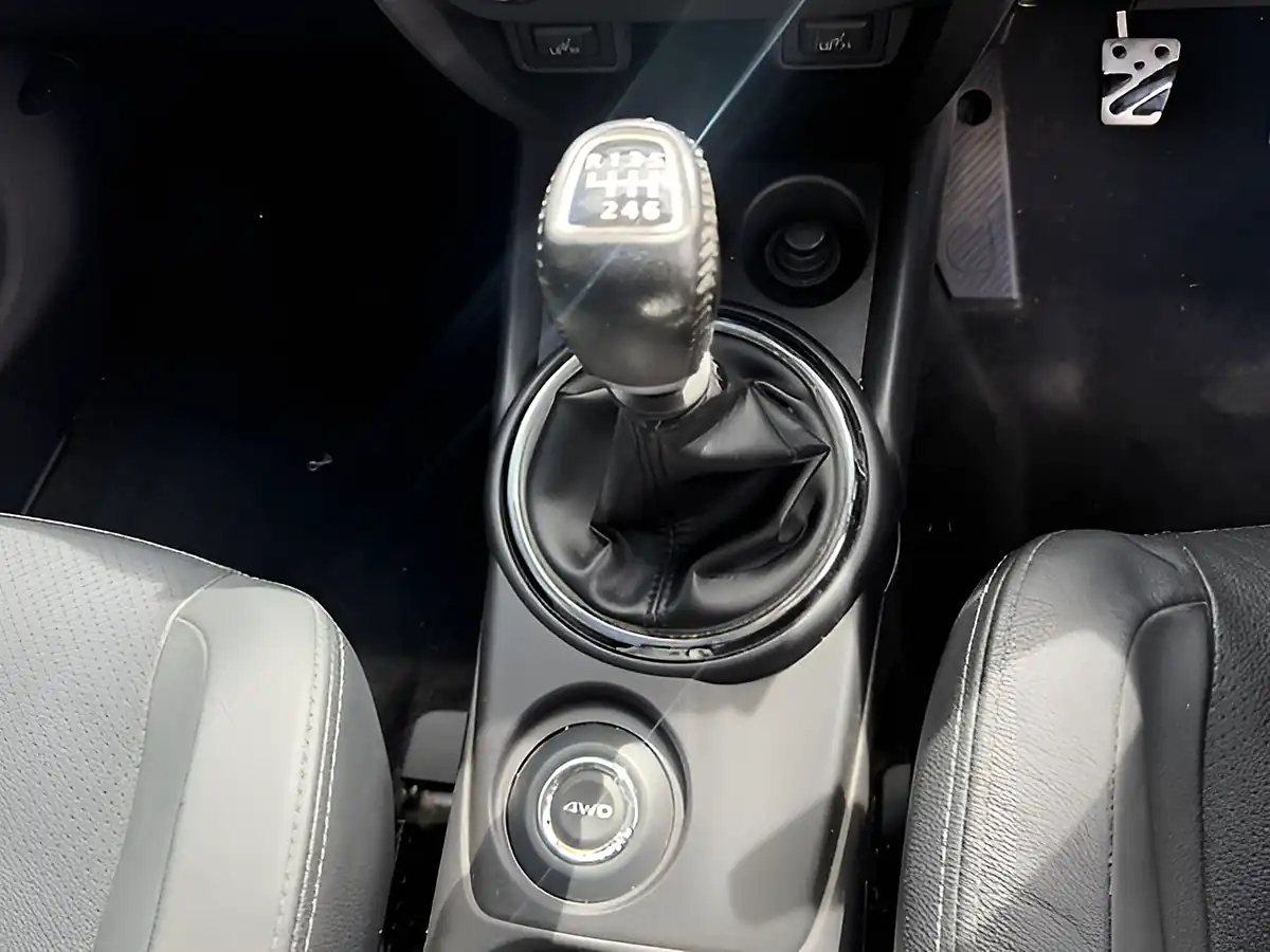Used 2018 Mitsubishi Asx 4 White - Interior and Exterior details 17