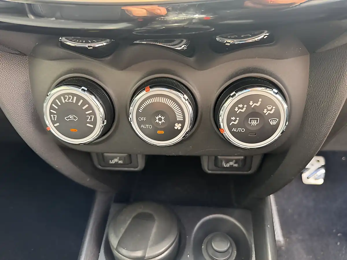 Used 2018 Mitsubishi Asx 4 White - Interior and Exterior details 18