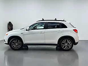 Used 2018 Mitsubishi Asx 4 White - Interior and Exterior details 4