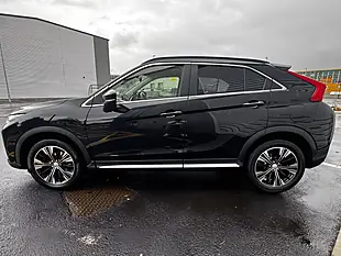 Used 2018 Mitsubishi Eclipse Cross 3 Black - Interior and Exterior details 9