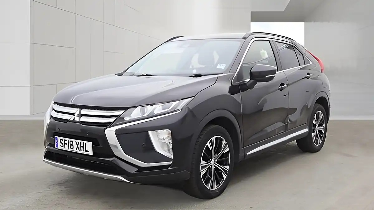 Used 2018 Mitsubishi Eclipse Cross 3 Black - Interior and Exterior details 3