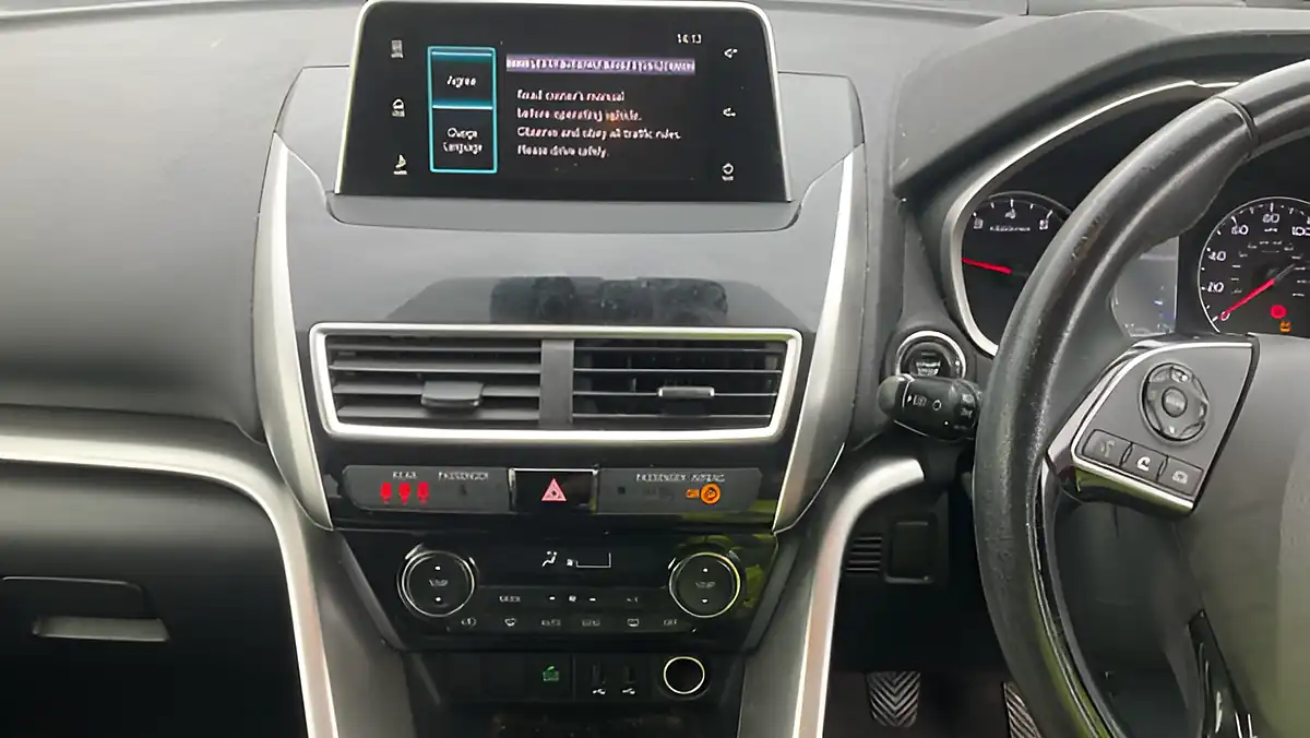 Used 2018 Mitsubishi Eclipse Cross 3 Black - Interior and Exterior details 9