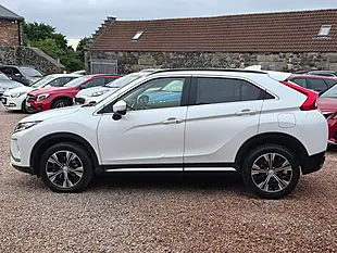 Used 2018 Mitsubishi Eclipse Cross 3 Pearlescent White - Interior and Exterior details 14