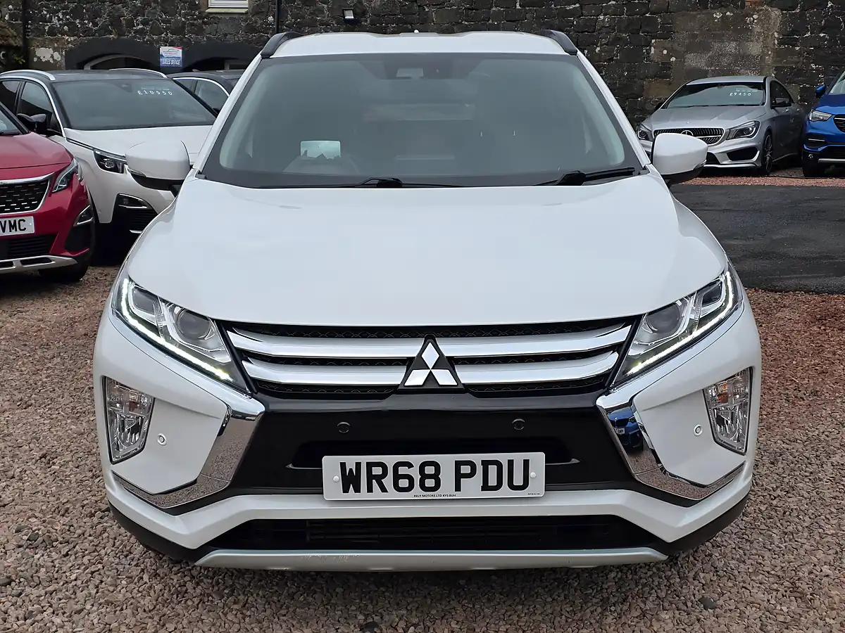 Used 2018 Mitsubishi Eclipse Cross 3 Pearlescent White - Interior and Exterior details 3