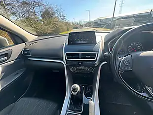 Used 2018 Mitsubishi Eclipse Cross 3 White - Interior and Exterior details 16