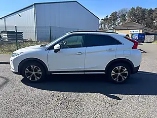 Used 2018 Mitsubishi Eclipse Cross 3 White - Interior and Exterior details 4