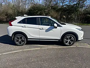 Used 2018 Mitsubishi Eclipse Cross 3 White - Interior and Exterior details 5